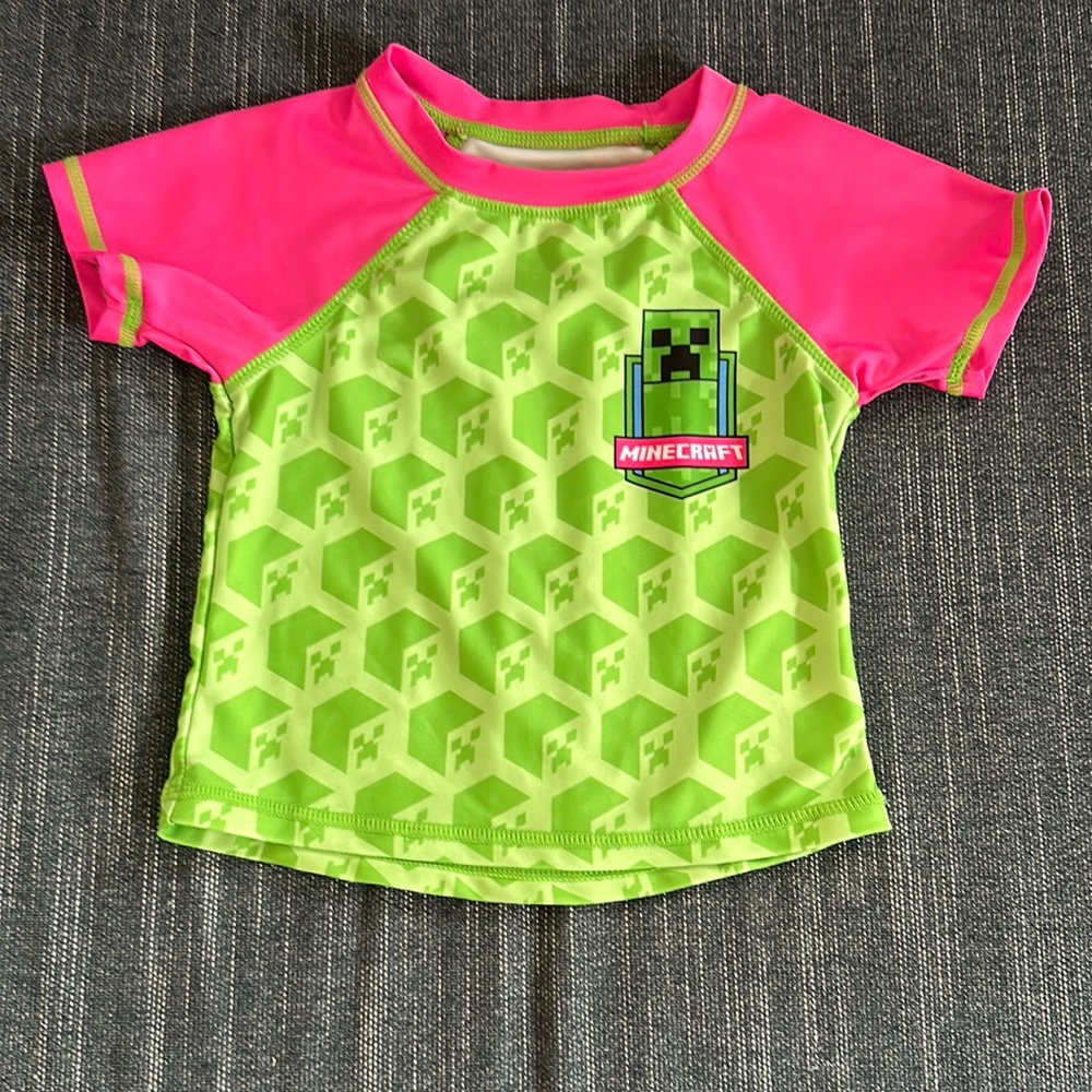 Mojang Studios Minecraft Girls Size 4 Rash Guard Short Sleeve Swim Top Creeper